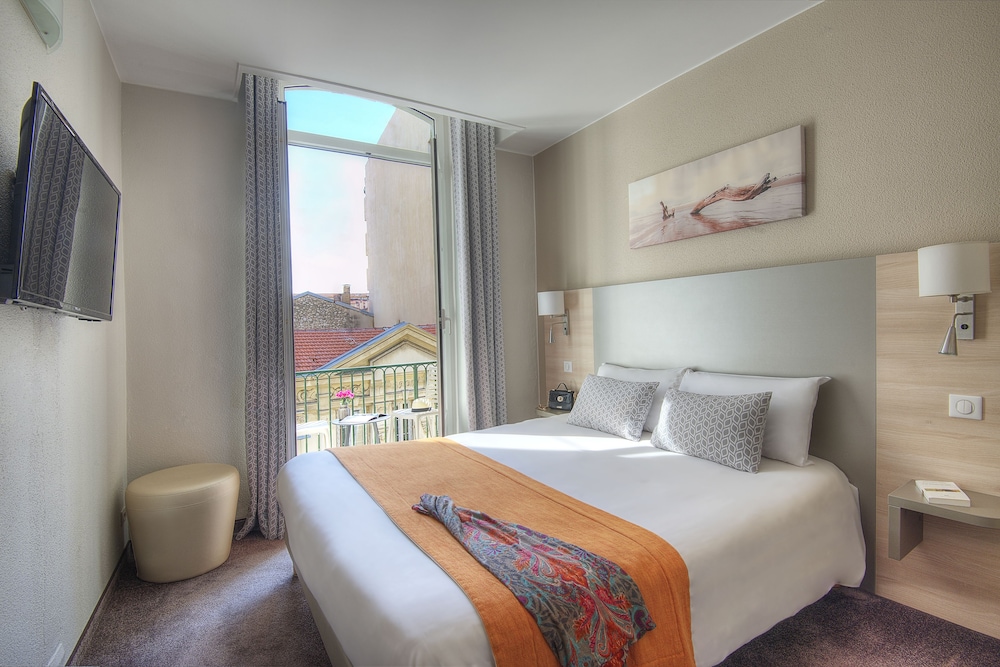 Single Room, 1 Double Bed