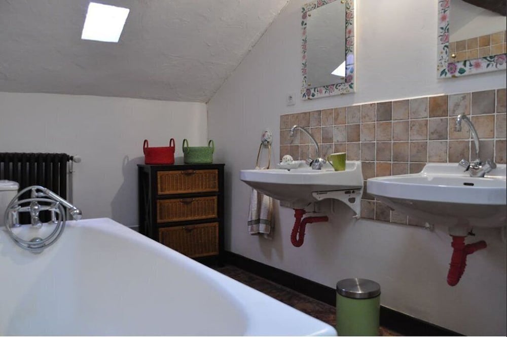 Double Room, Private Bathroom (La Pape) photo 3