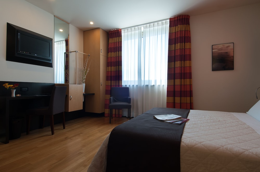 Comfort Double Room Single Use, 1 Double Bed photo 3