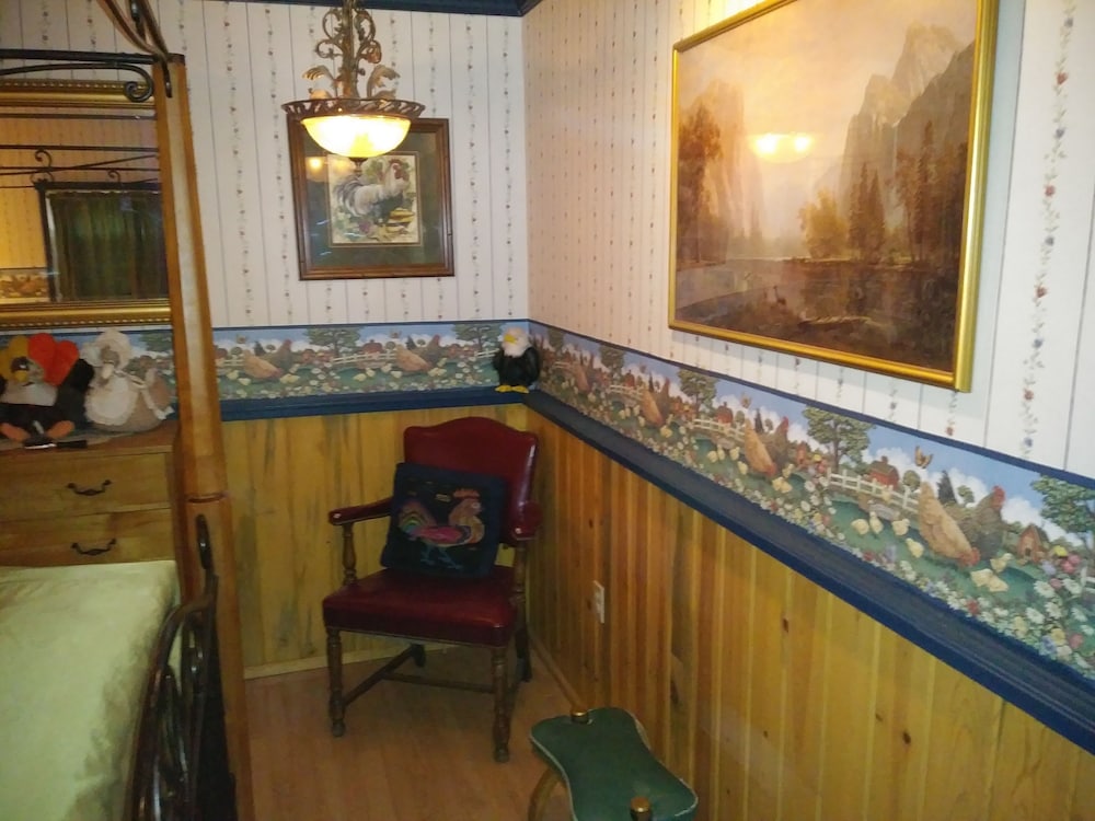 Suite, 1 King Bed, Accessible, Mountain View (Bird Suite) photo 3