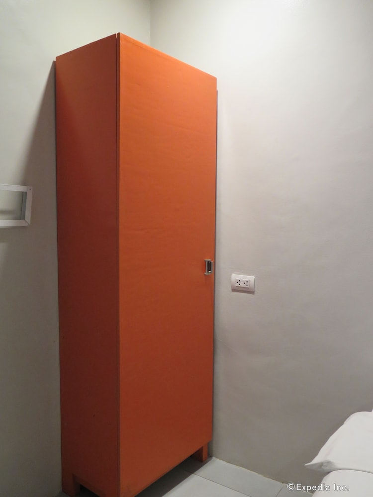Standard Single Room, 1 King Bed photo 2