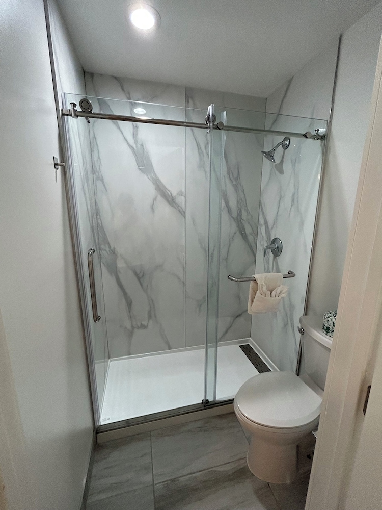Standard Double Room - Photo 9