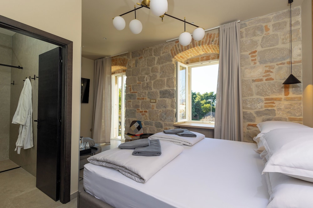 Family Double Room, Balcony, City View