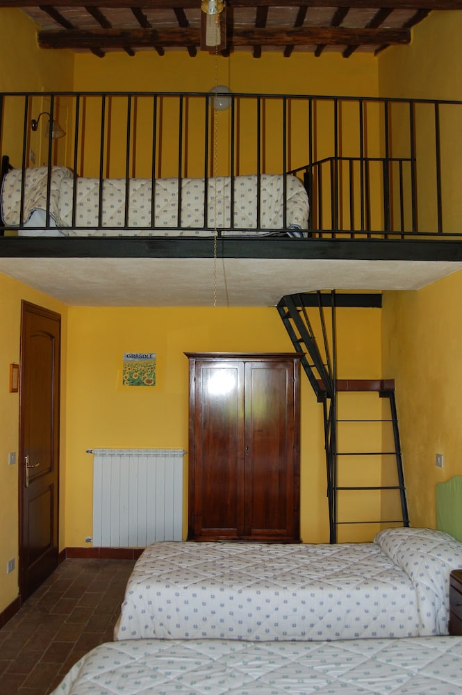 Standard Double or Twin Room photo 3