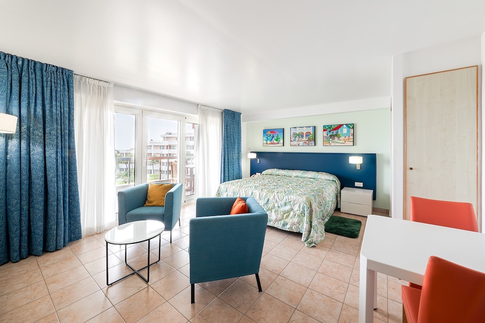 Studio, 1 Bedroom, Balcony, Ocean View