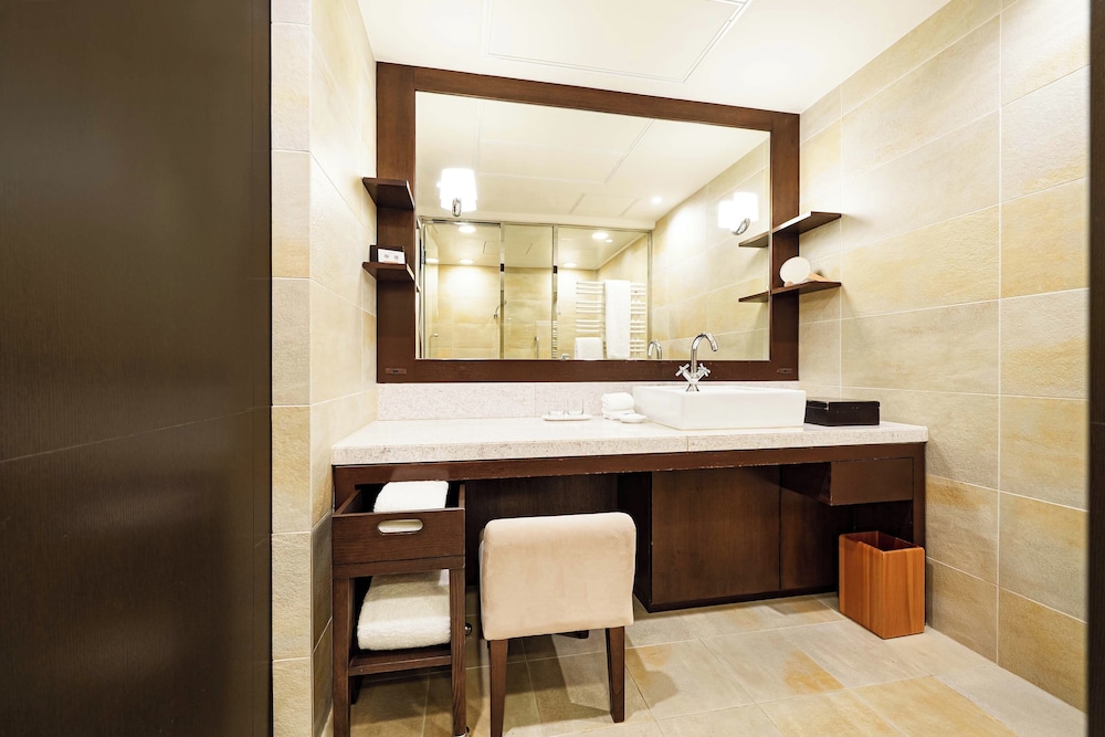Deluxe Room, 2 Twin Beds - Photo 11