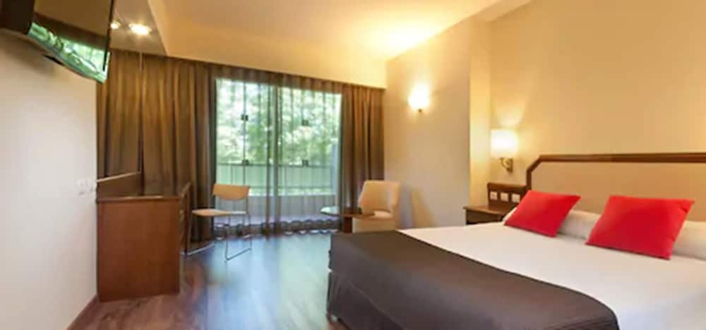 Double Room, 1 Queen Bed photo 3