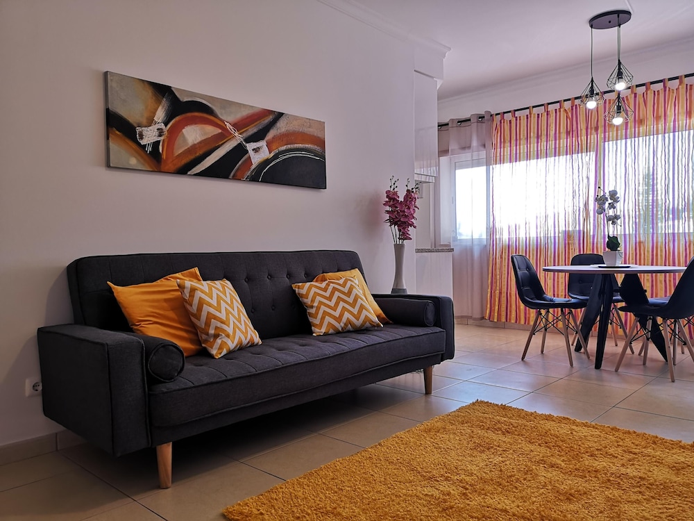 Family Apartment, 1 Bedroom, Ocean View, Beachside photo 1