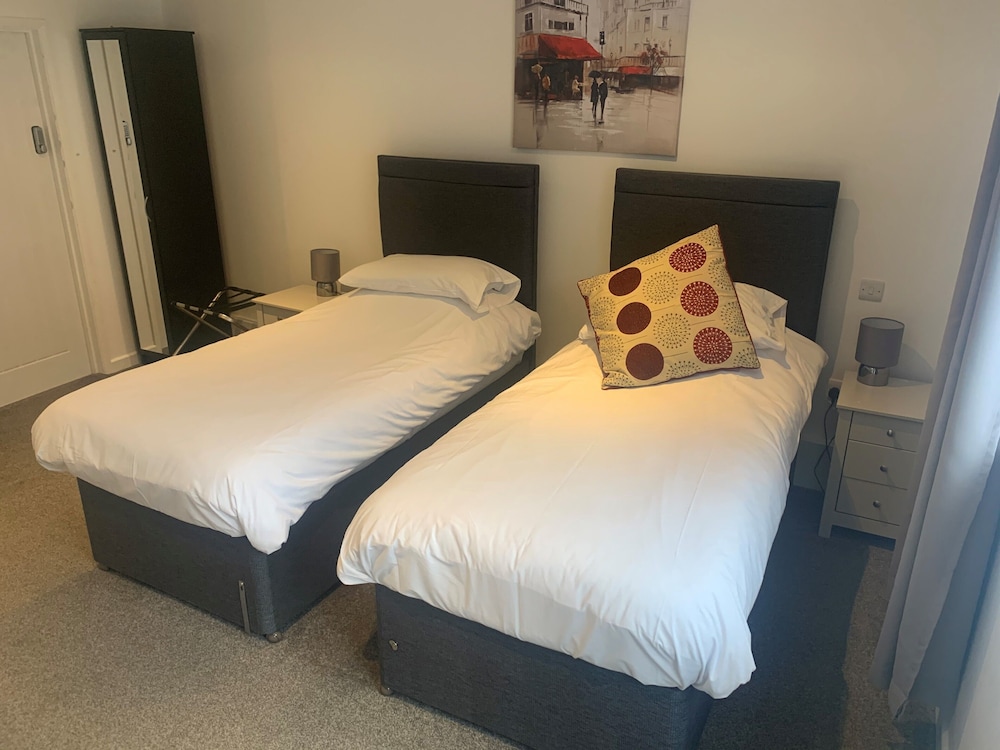 Deluxe Double or Twin Room - Photo 7