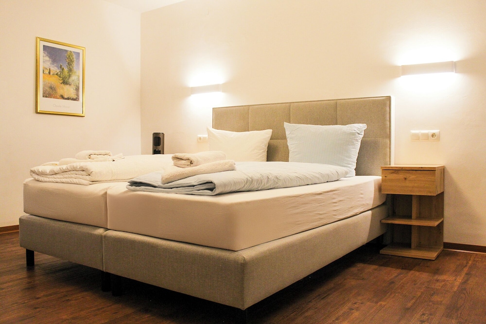 Double Room - Photo 5