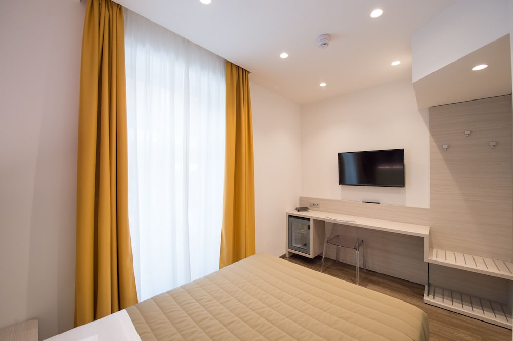 Comfort Double Room, Pool View (SPA Access Included) - Photo 2
