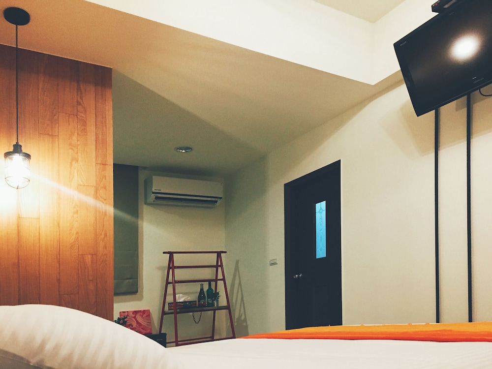 Standard Double Room (1-01) photo 2
