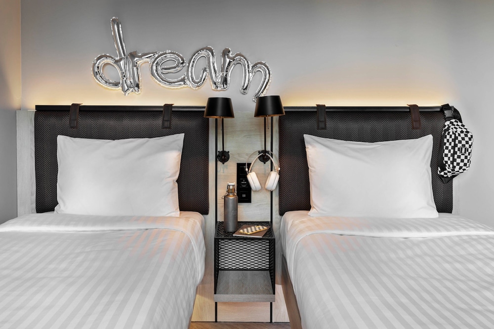 Room, 2 Twin Beds - Photo 3