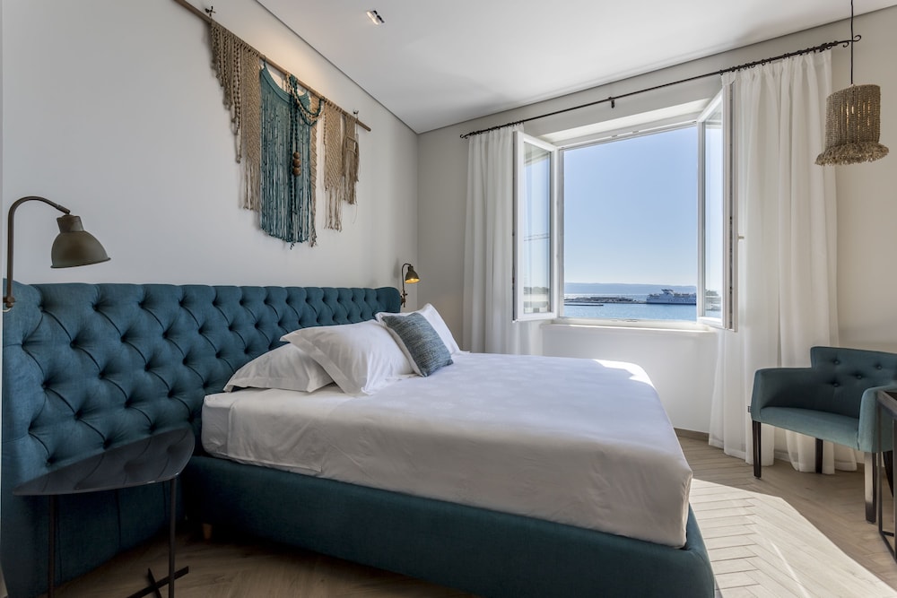 Deluxe Room, Sea View photo 1