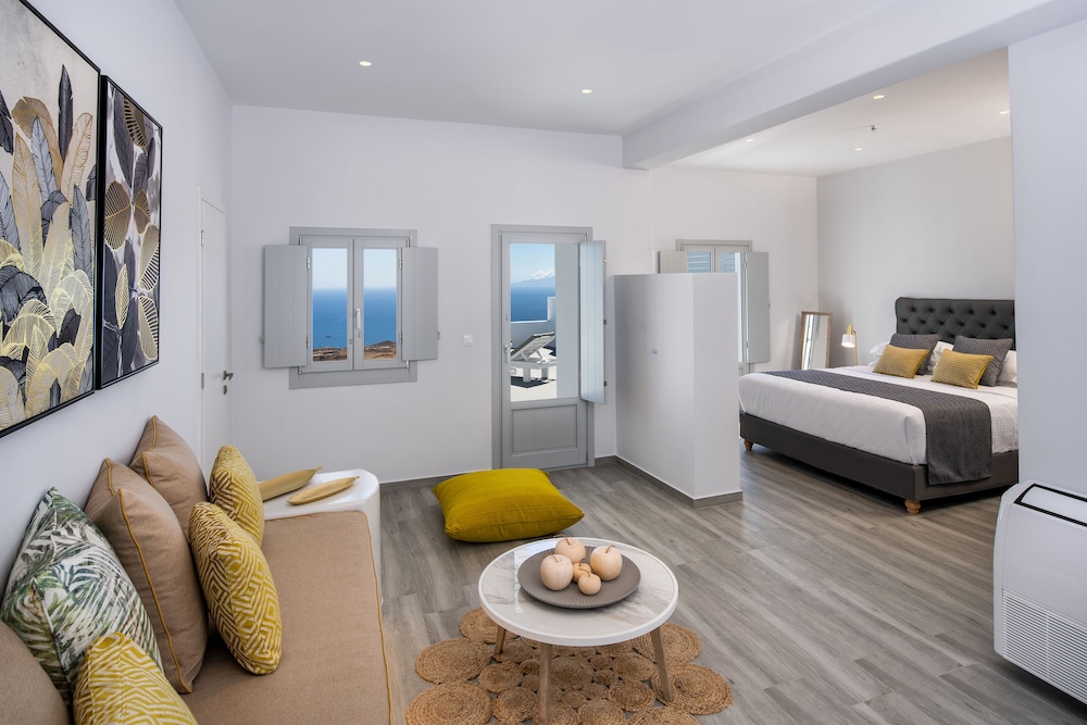 Deluxe Sea View Suite with Private Pool