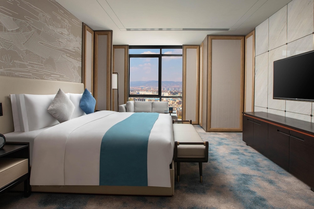 Deluxe Room, 1 King Bed