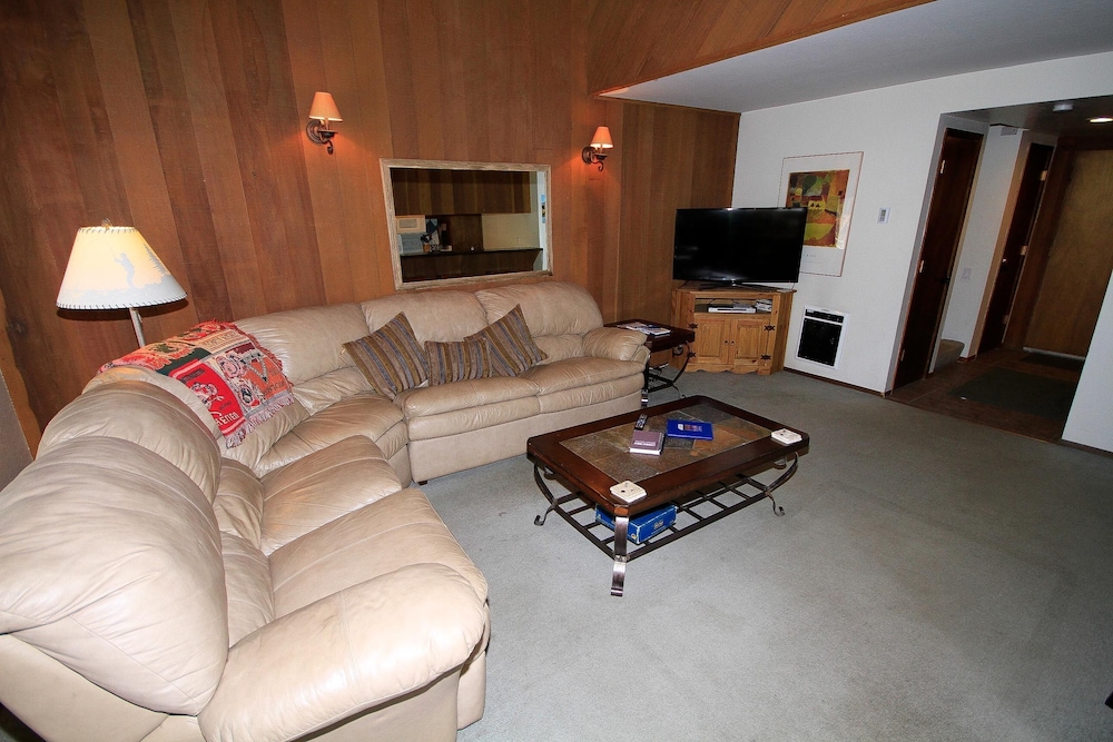 2-Bedroom Condo Near Center of Town photo 2