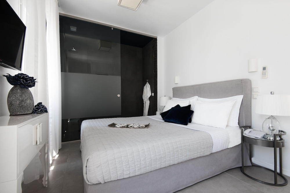 Superior Room, Partial Sea View (Outdoor Hot Tub) photo 3