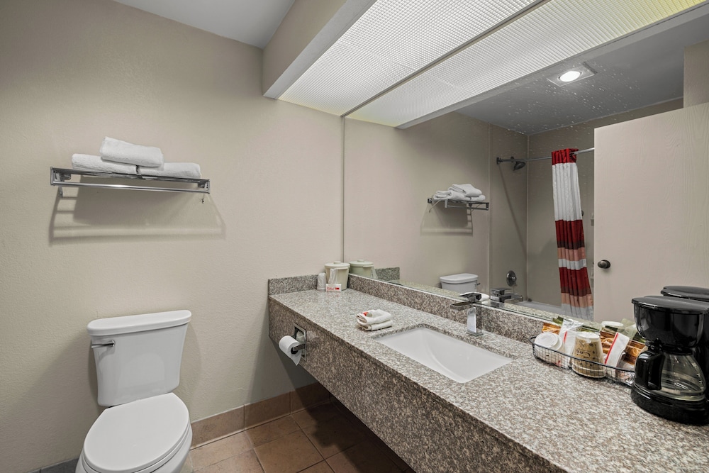 Suite, 2 Queen Beds, Non Smoking - Photo 2