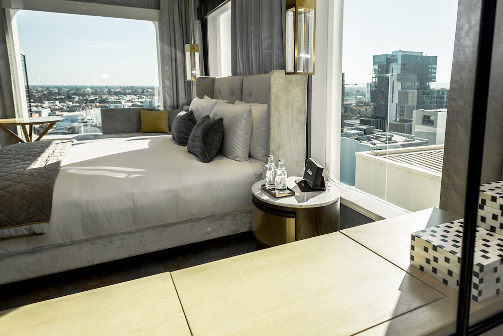 Suite (Penthouse) thumbnail 6