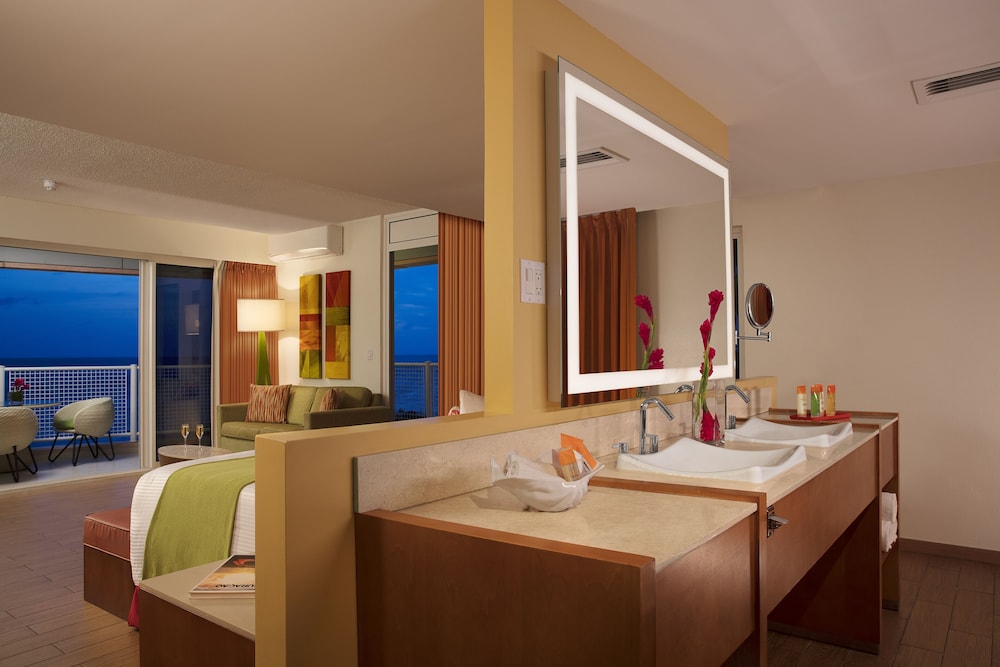 Sun Club Honeymoon Junior Suite - Photo 7