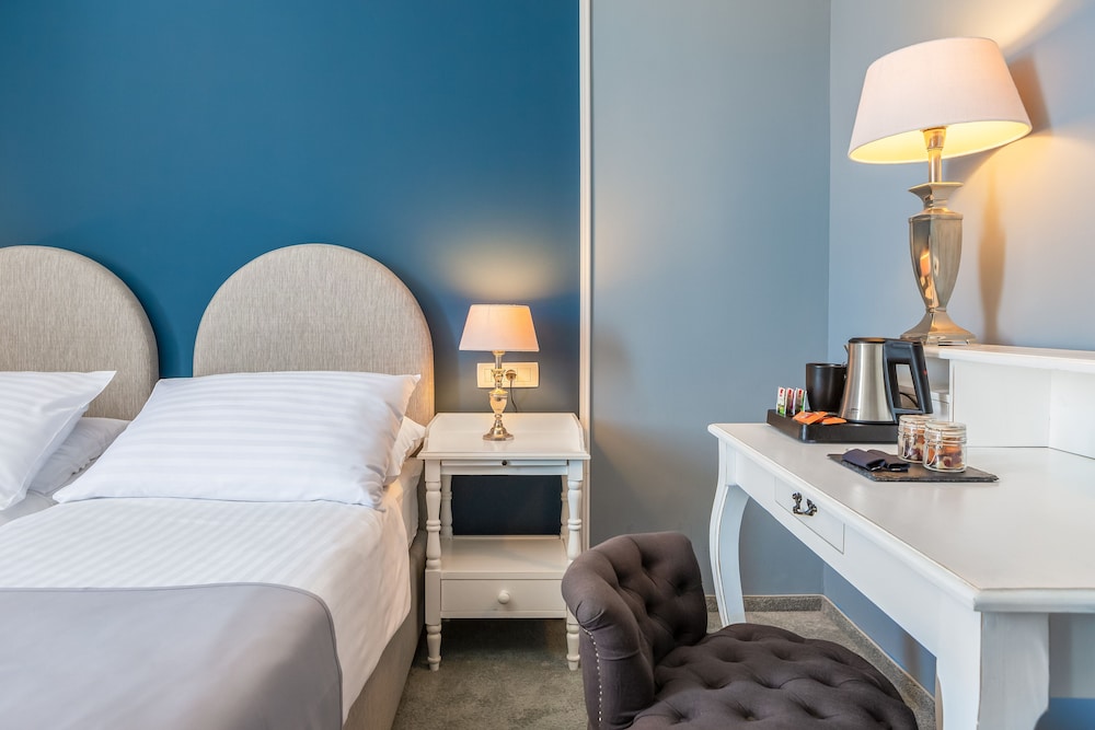 Superior double room, seaside photo 3