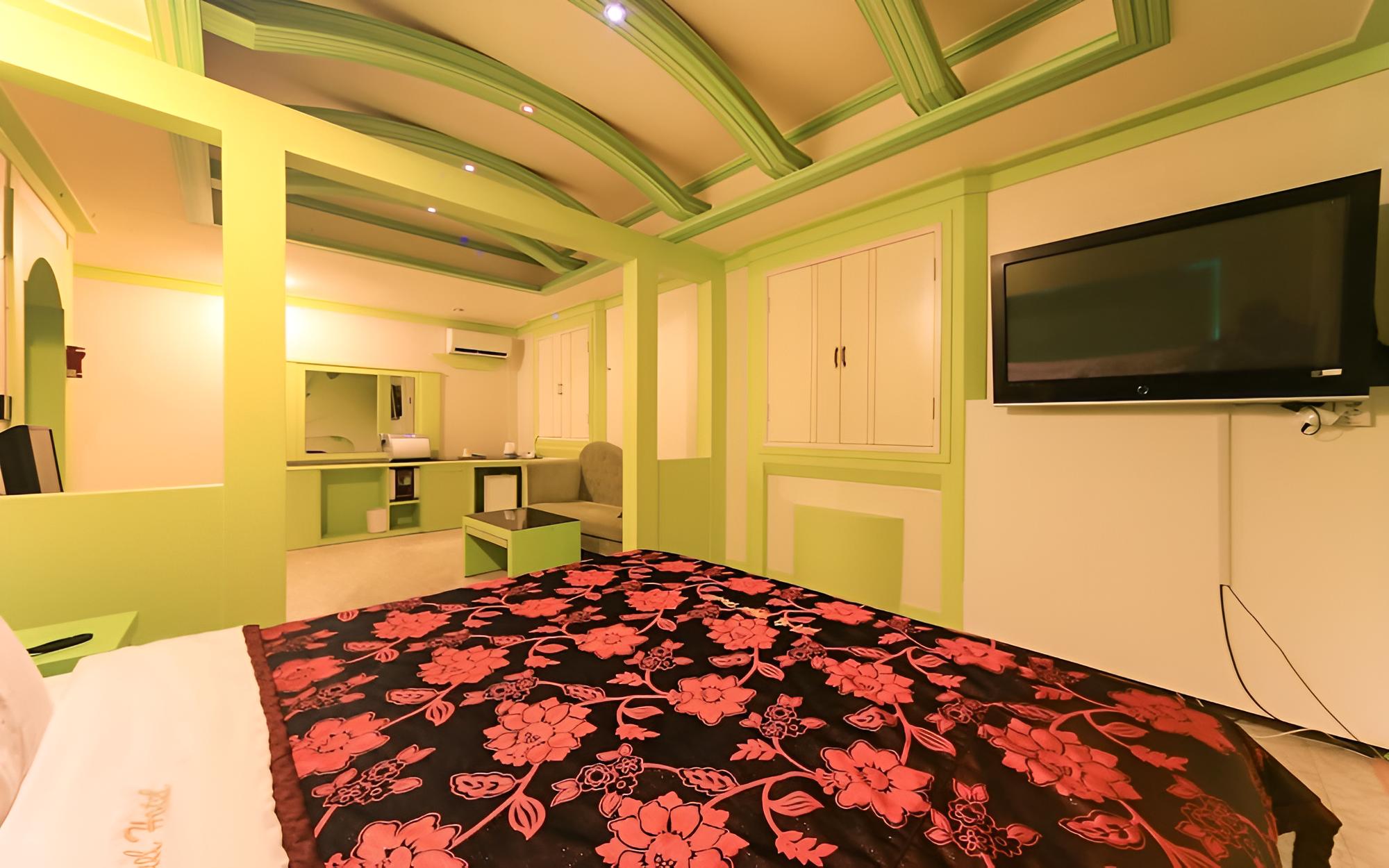 Room (Special Room) - Photo 15