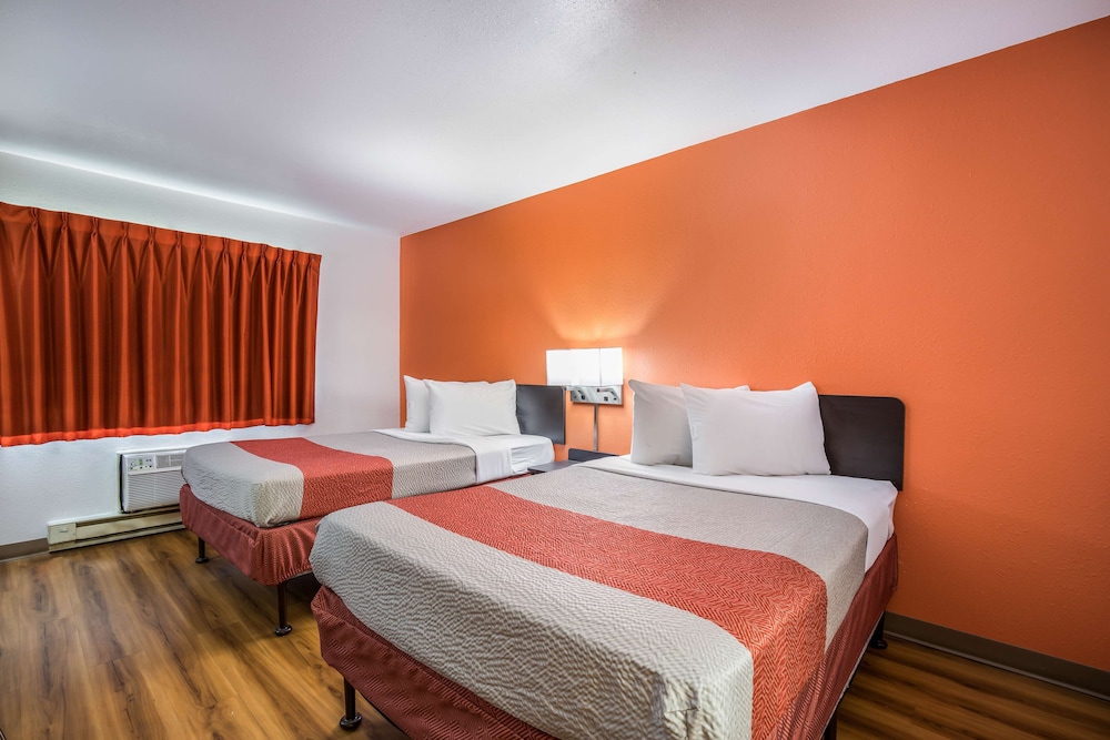 Standard Room, 2 Double Beds, Non Smoking - Photo 1