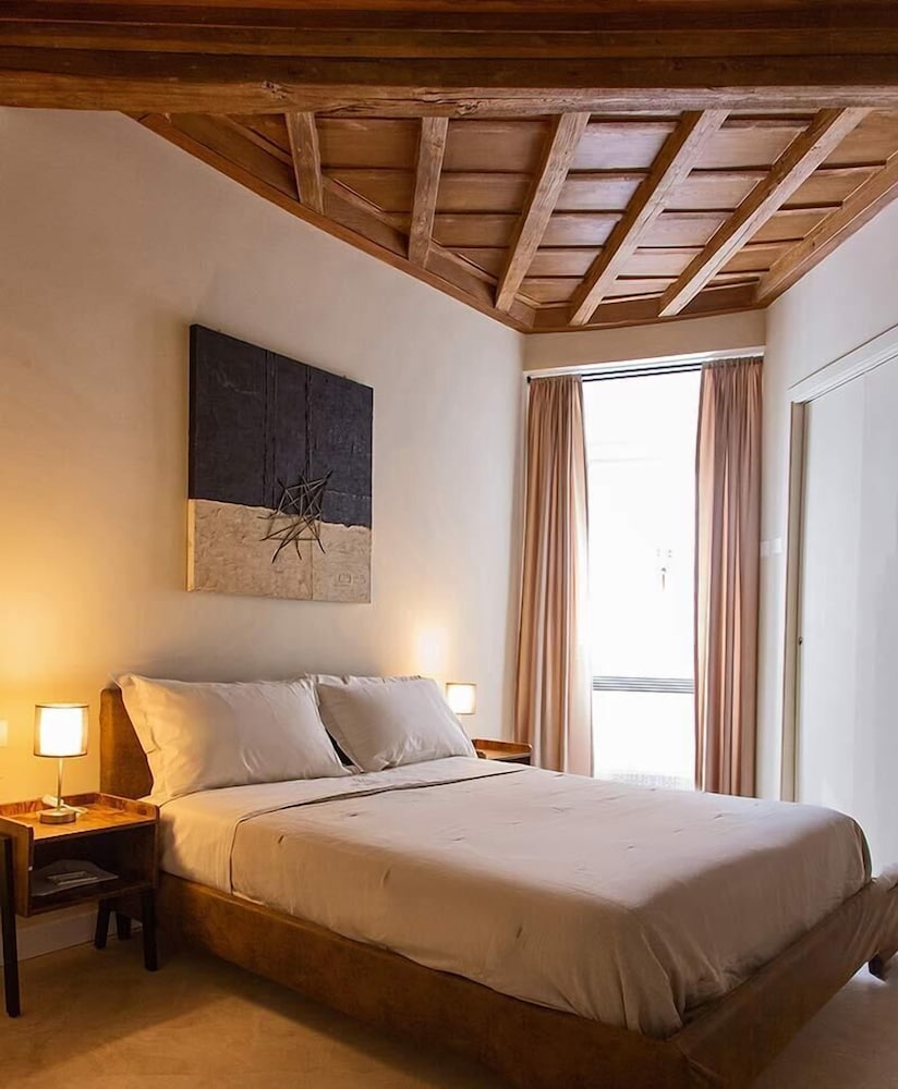 Luxury Room photo 1