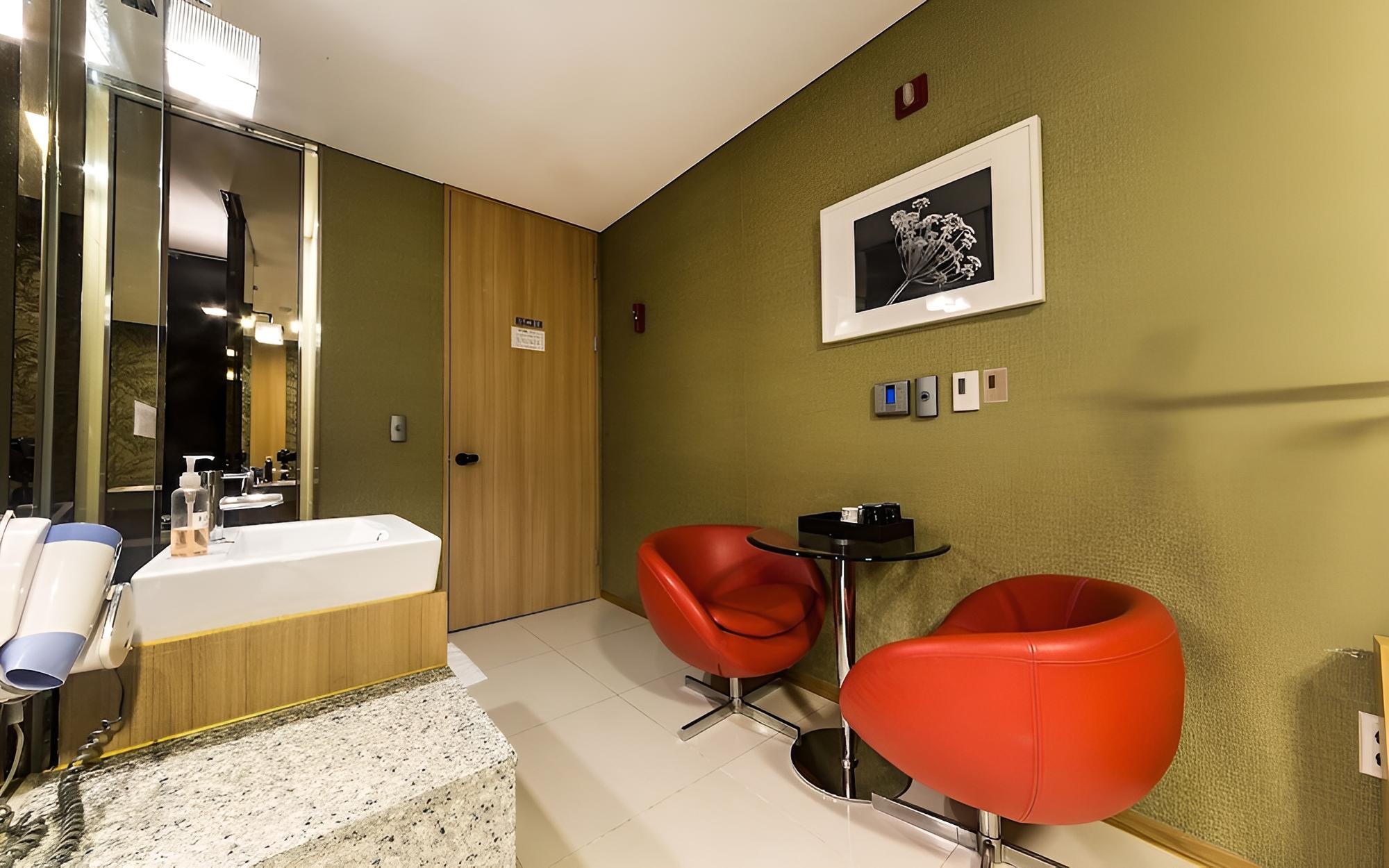 Room (Standard-C (massage chair available N) - Photo 7