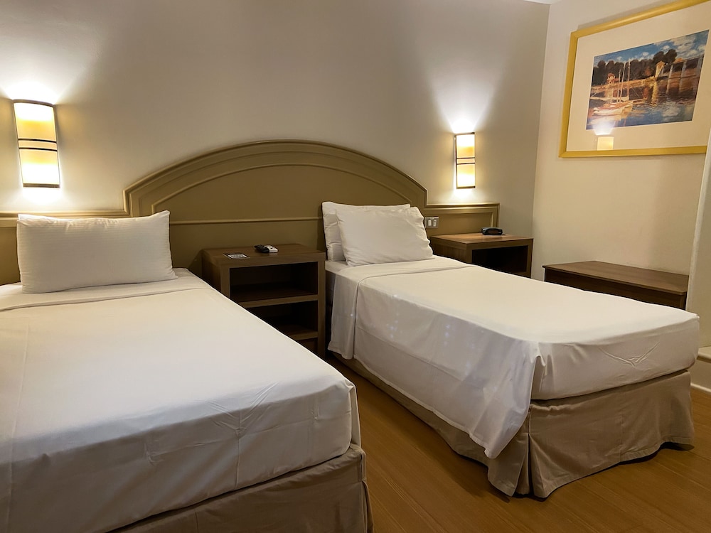 Classic Twin Room, 2 Twin Beds - Photo 2