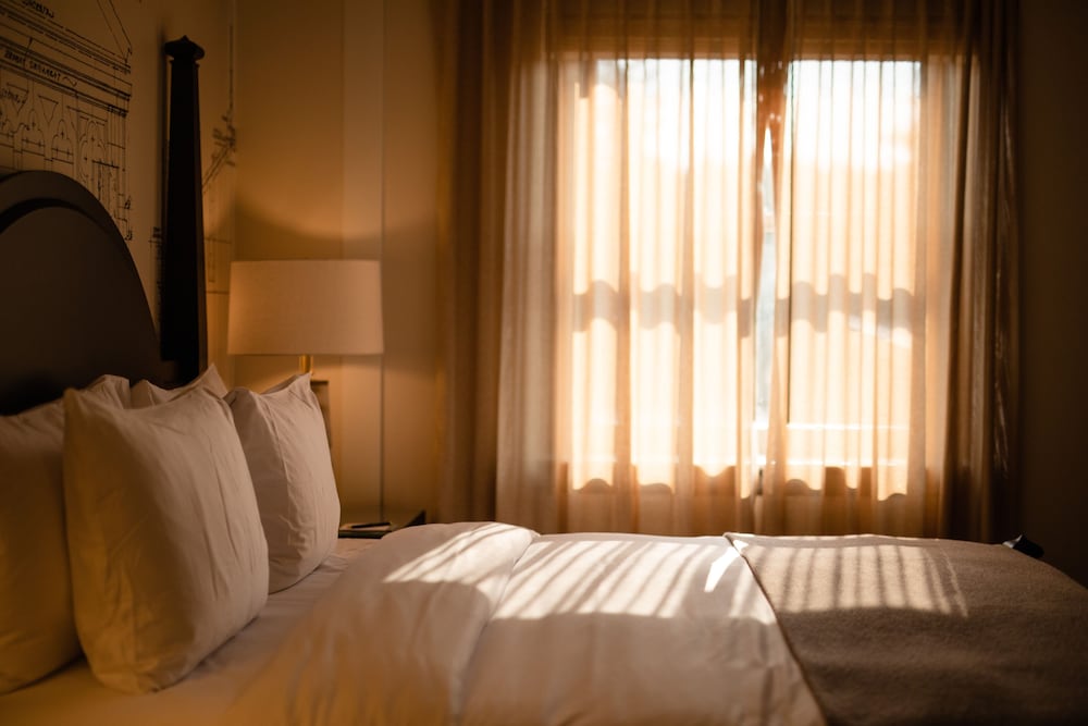 Classic Room, 1 King Bed - Photo 2