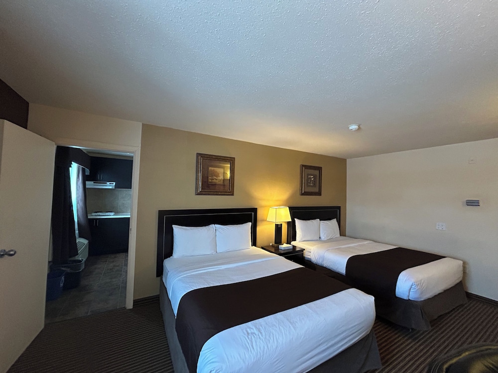 Room, 2 Queen Beds, Non Smoking (Efficiency) photo 3