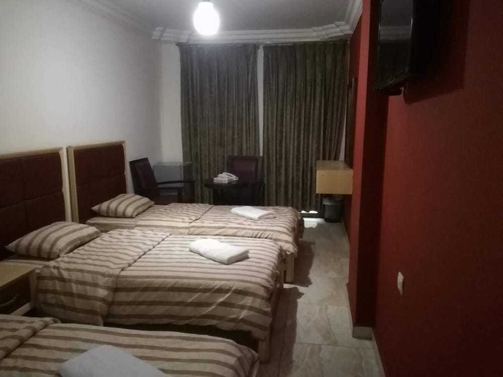 Standard Triple Room photo 3