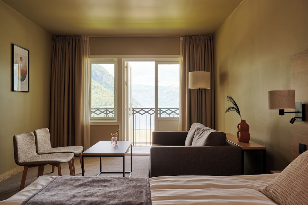 Deluxe Double or Twin Room, Balcony (Fjord View) - Photo 1