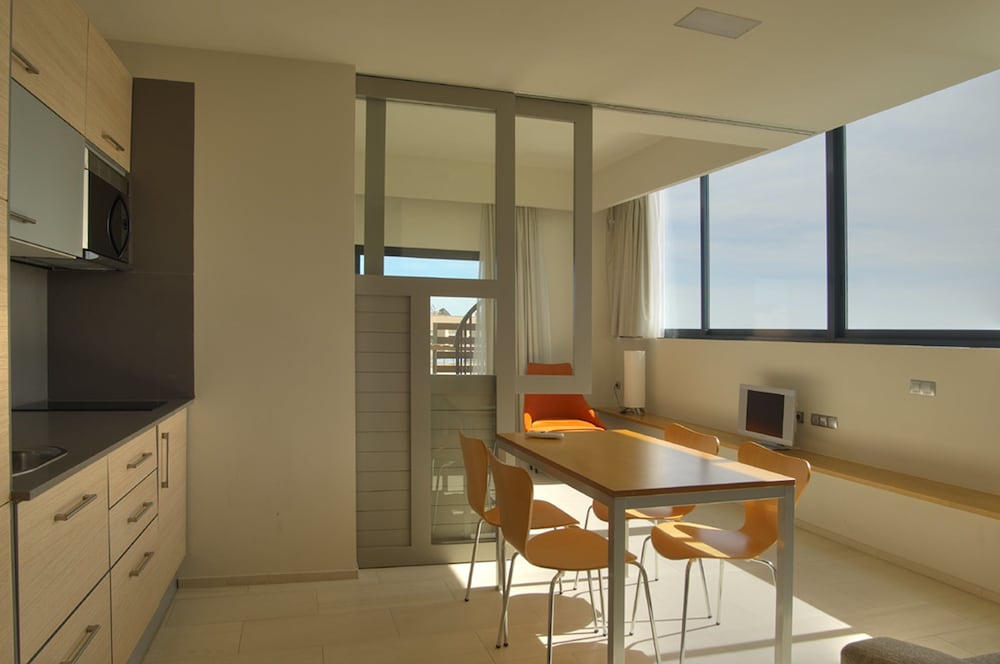 Quadruple Room, Sea View (3 Adults + 1 Child) photo 2