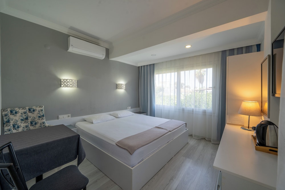 Double or Twin Room photo 1