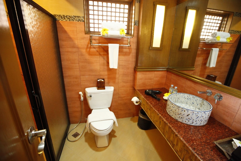 Premier Suite - Photo 7