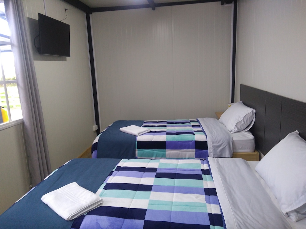 Standard Twin Room - Photo 5