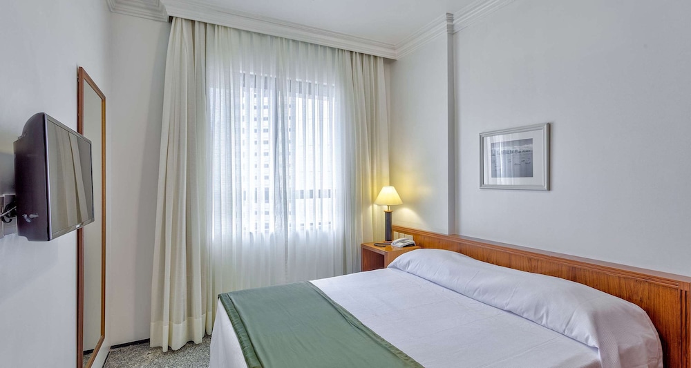Standard Room, 1 Queen Bed, Kitchenette (42SQM, Free WiFi, Living Room) photo 1