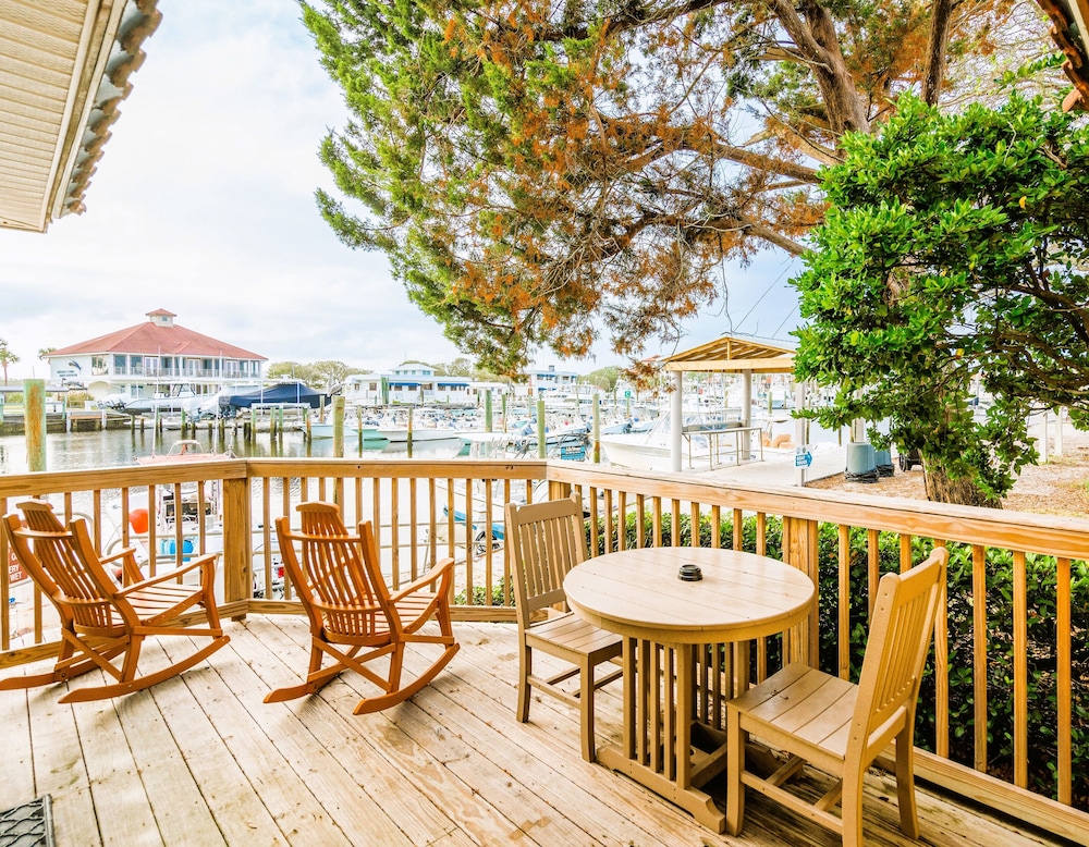 Standard Studio, Jetted Tub, Harbor View
