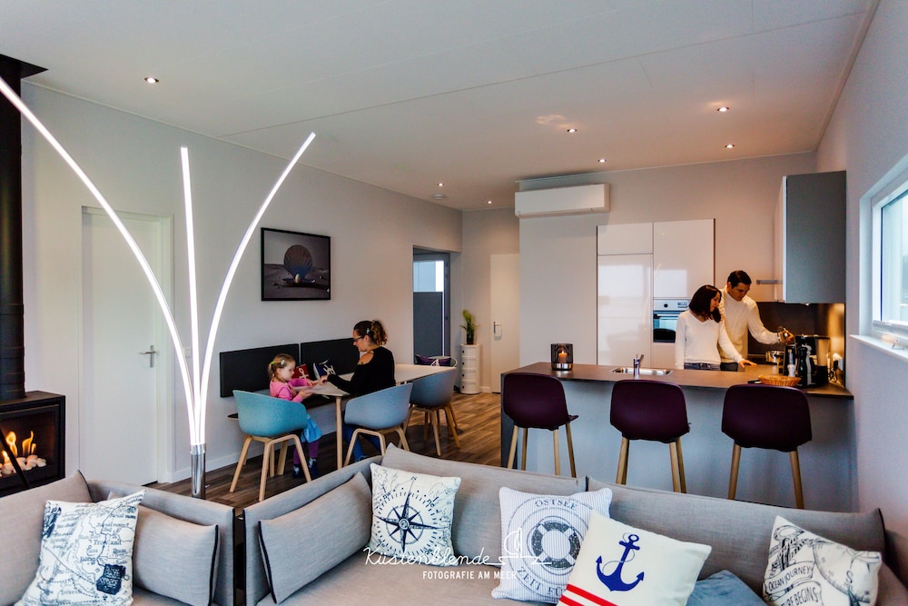 Floating-Bungalow #5 photo 2