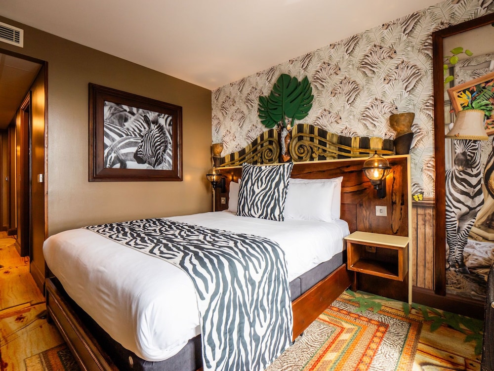 Safari Zebra family room