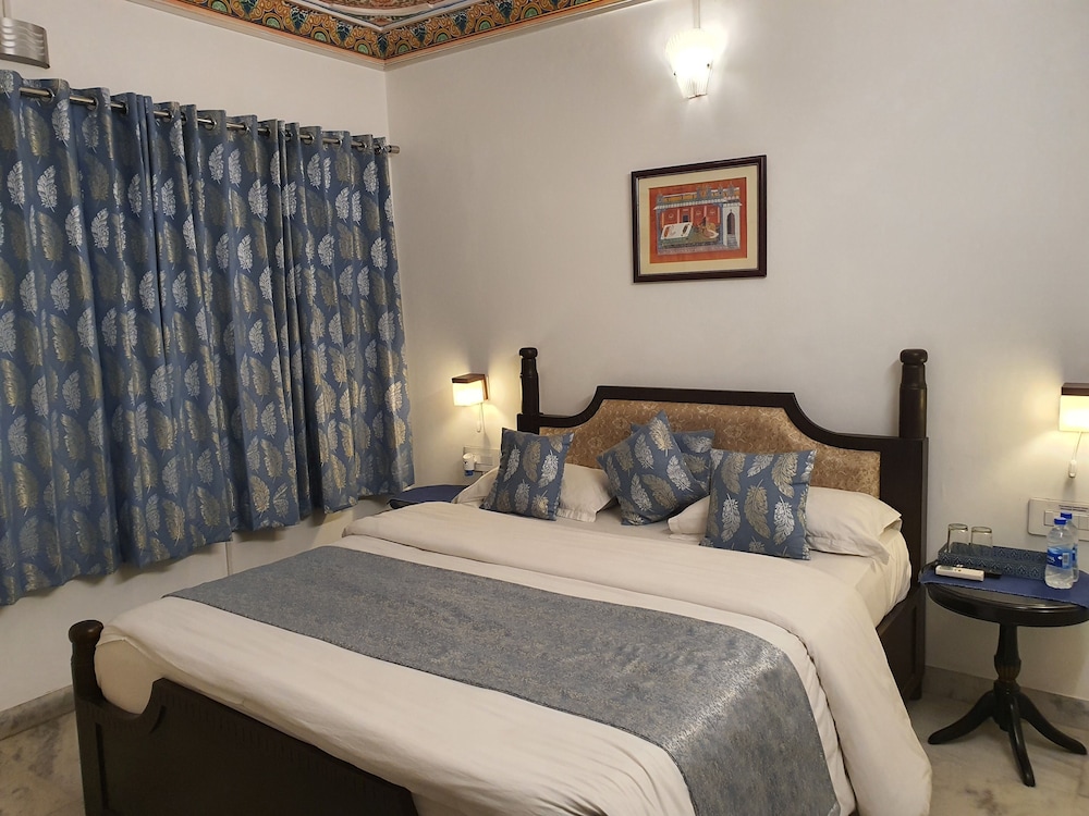 Standard Room photo 2