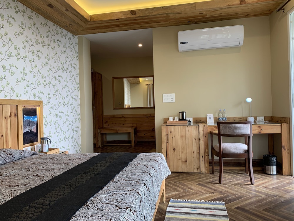 Super Deluxe Room - Photo 1