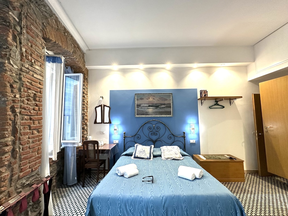 Premium Quadruple Room