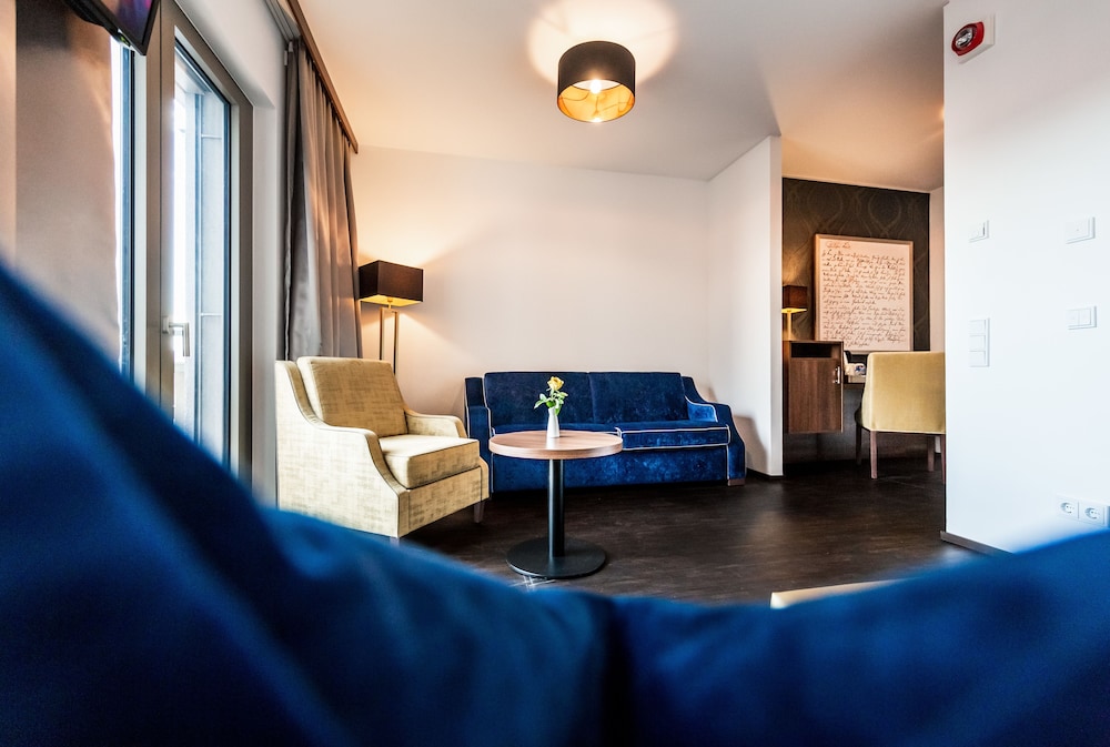 Standard Room, 1 Double Bed, Balcony (Living Room;with Sofabed) - Photo 2