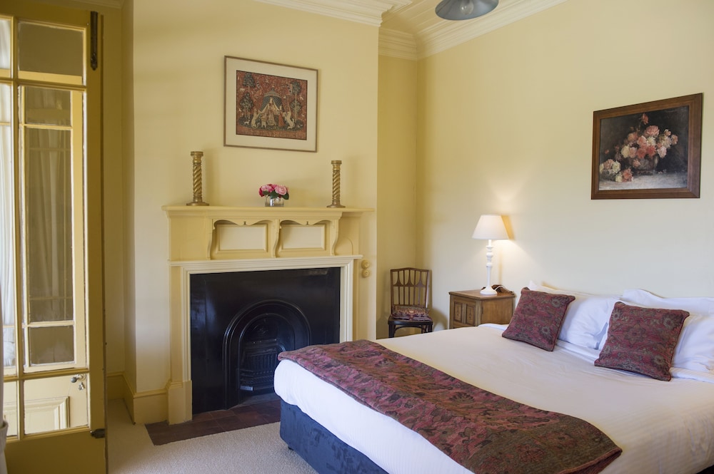 Comfort Suite, 1 King Bed photo 1