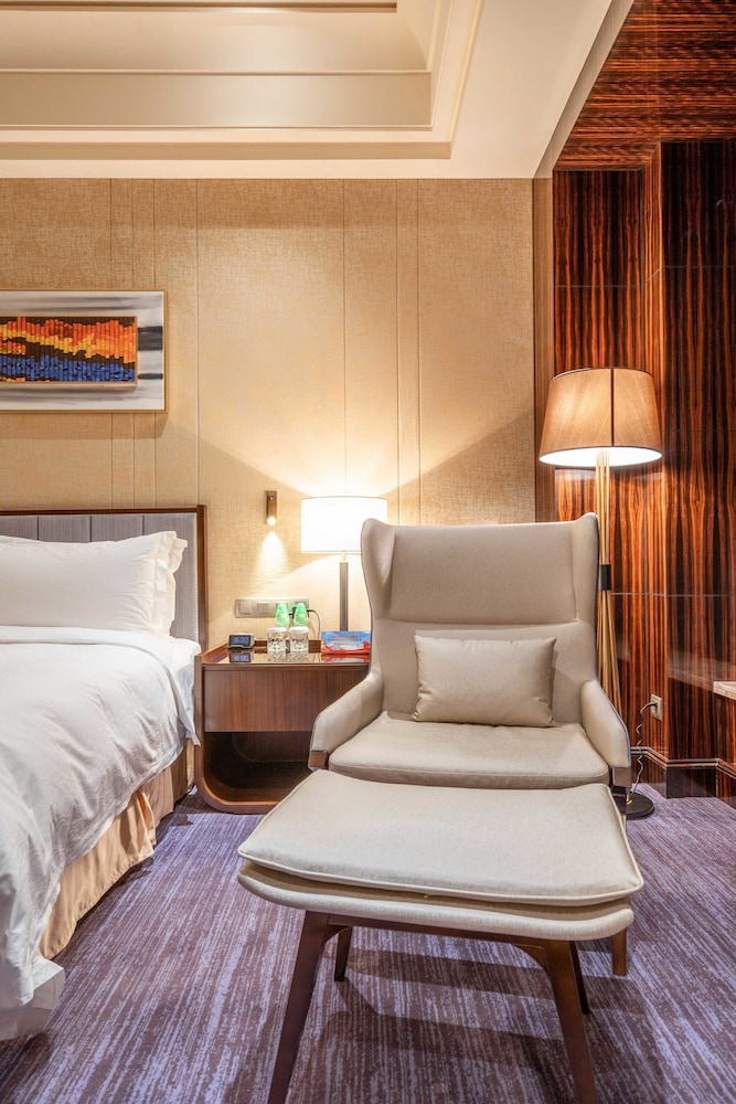 Chateau Suite (Hot Spring Access)