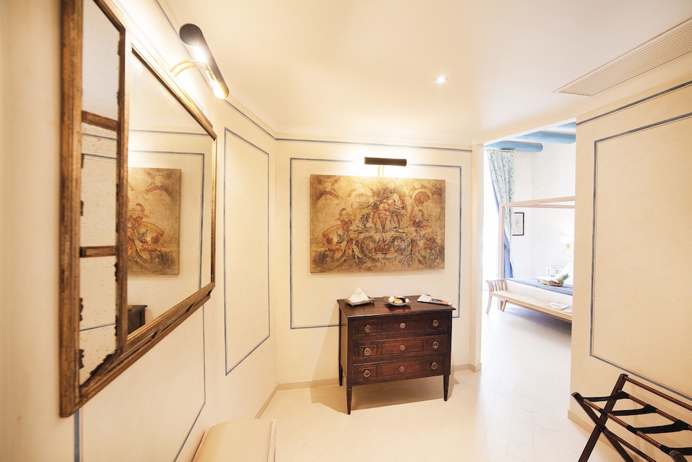 Large Family Room Connected Rooms (Junior Suite and Classic Room) - Photo 7